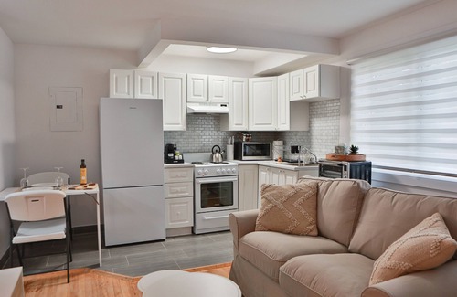 Villeray Apartment | Beautiful studio at Claudia's