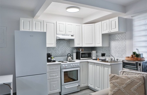 Villeray Apartment | Beautiful studio at Claudia's