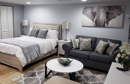 Seffner Community Alliance House | BEAUTIFUL STUDIO IN HEART OF BRANDON