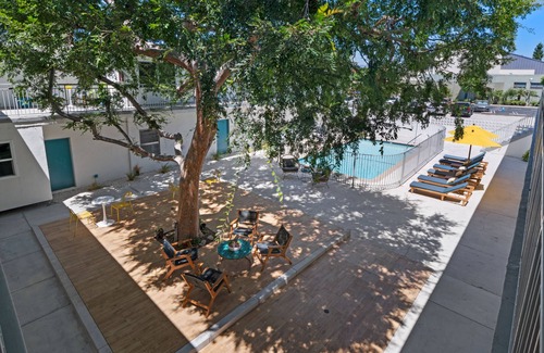 Palms Apartment | Beautiful Studio in Mar Vista near huge park and Trader Joe's!