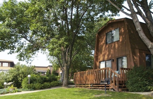 Spirit Lake Apartment | Beautiful studio unit at resort, sleeps 2