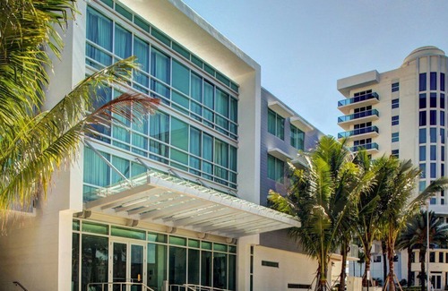 Surfside Apartment | Beautiful studio unit at resort, sleeps 2