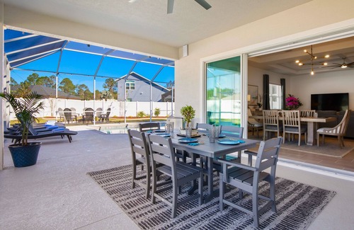 Palm Coast Apartment | Beautiful studio with heated pool, kitchenette, central AC, & firepit