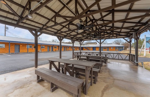Indian Point Condo | Beautiful Studio with Resort Style Amenities!