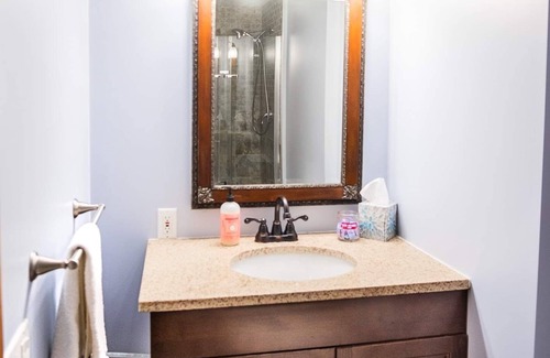 Glen Arbor Apartment | Beautiful suite located on iconic M-22 in downtown Glen Arbor