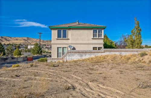 West University House | Beautiful Sunsets at 3BR Villa in Reno