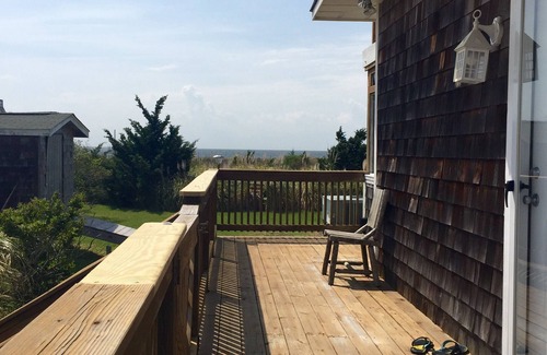 Rodanthe House | Beautiful Sunsets, Short walk to the Beach, Pet Friendly!