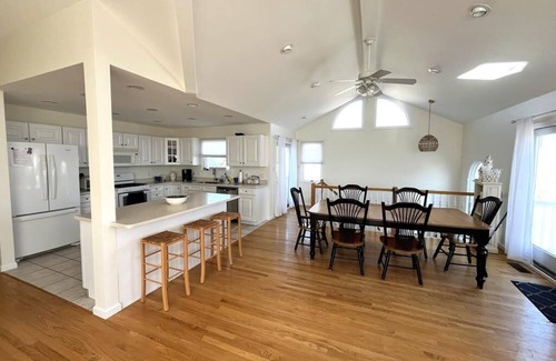 Surf City House | Beautiful Surf City Vacation Home - 1 from the Ocean!