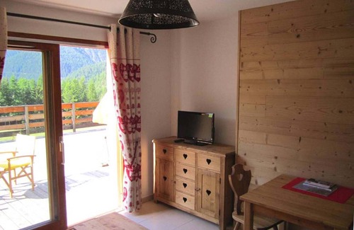 Arvieux Apartment | BEAUTIFUL T2 3* south-facing terrace at the foot of the slopes and hiking trailssummer swimming pool