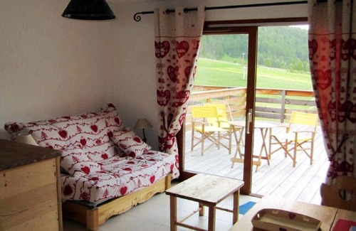 Arvieux Apartment | BEAUTIFUL T2 3* south-facing terrace at the foot of the slopes and hiking trailssummer swimming pool