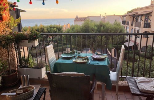 Sausset-les-Pins Apartment | Beautiful T2 facing beaches with sea view terrace