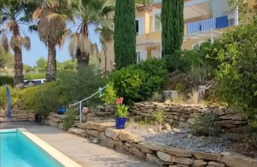 La Cadiere-d'Azur Apartment | Beautiful T2 La Marjolaine apartment in a villa