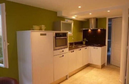 La Croix-Valmer Apartment | Beautiful T2 Ideally located, quiet 800m From The Sea