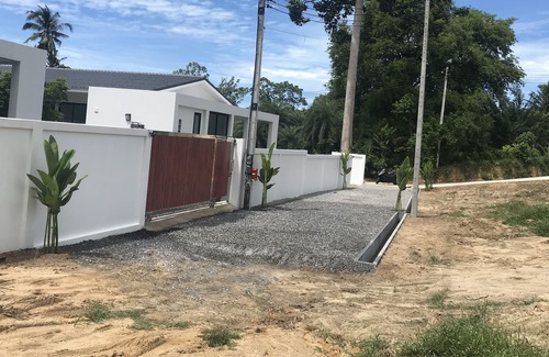 Maret House | Beautiful recent 2 bedroom 95M2 villa with swimming pool
