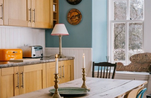 Stonehaven House | Beautiful three-bedroom countryside house offering relaxed, comfortable accommodation with views over the River Dye. Sleeps 6.