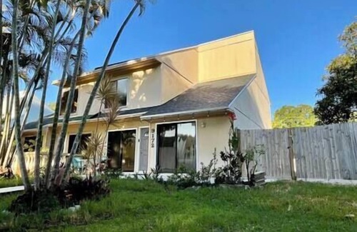 BallenIsles House | Beautiful Townhome in Palm Beach Gardens, 5 mins to PGA Golf and MLB