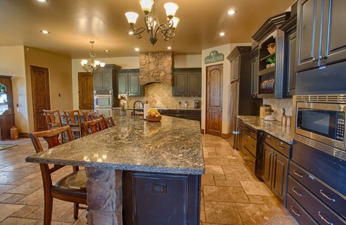 Show Low House | Beautiful Torreon Cabin Retreat in the Pines -20+