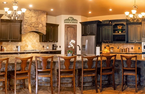 Show Low House | Beautiful Torreon Cabin Retreat in the Pines -20+