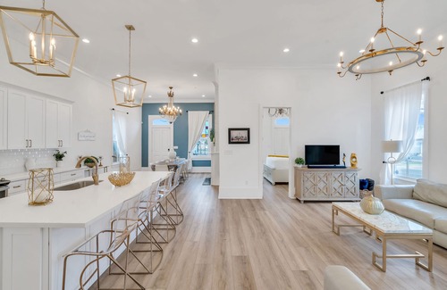 Faubourg Marigny House | Beautiful Totally Renovated Historic Home in Marigny Triangle, Crtyard, 3blk FQ