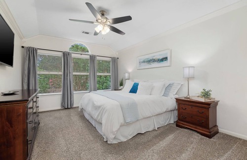 Alden Bridge House | Beautiful Town Home in The Woodlands!