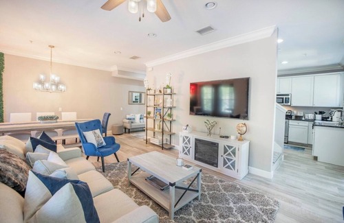 SoHo House | Beautiful Townhome in South Tampa/Hyde Park