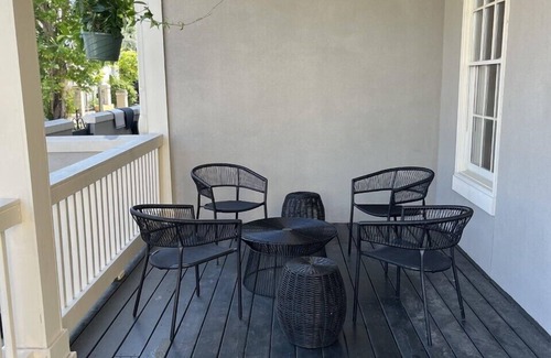 Central Business District House | Beautiful Townhouse at De Tonti Square