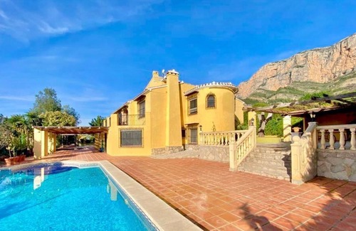 Montgo de Toscamar Villa | Beautiful, traditionally styled Spanish Villa
