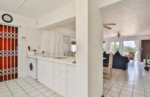 Pennington House | Beautiful Tropical Beach Haven