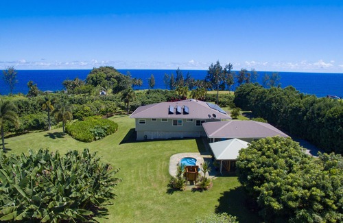 Pepeekeo House | BEAUTIFUL TROPICAL STYLE CUSTOM HOME WITH POOL