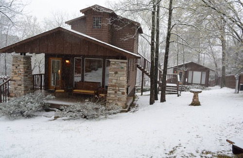 Eureka Springs Historic District Cabin | Beautiful two bedroom cabin with a five minute walk to Eureka Springs Main St
