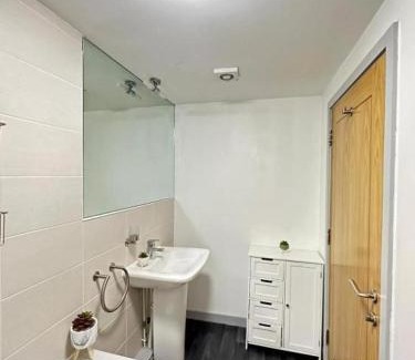 Fulham Broadway Apartment | Beautiful Two Bedroom Apartment In Fulham