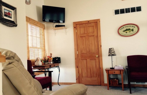 Gypsum House | Beautiful Two Story Gem Beach Vacation Home - Walk to Beach