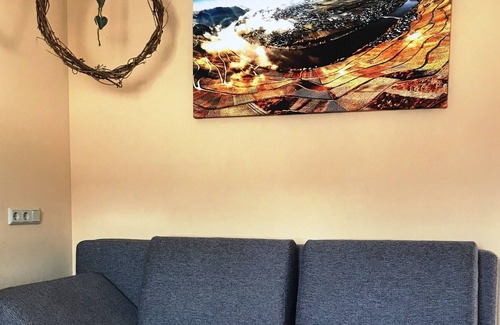Niederemmel Apartment | beautiful unobstructed view of the Moselle and its Loreley in the middle of vineyards