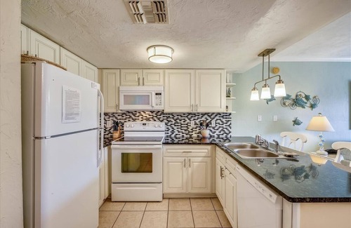 East End House | BEAUTIFUL UPDATED TOWNHOME away from home!
