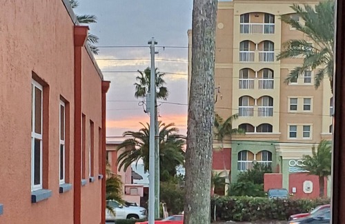 North Redington Beach Condo | Beautiful Condo, with Gulf Beach access across the street.
