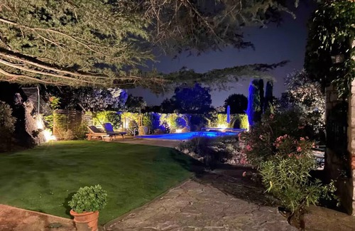 Hoyo de Manzanares Villa | Beautiful Villa with garden 30 Km from Madrid