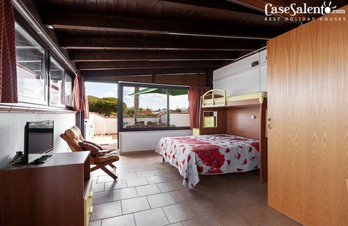 La Strea House | Beautiful vacation home with garden and veranda, 5 rooms in Porto Cesareo, m151