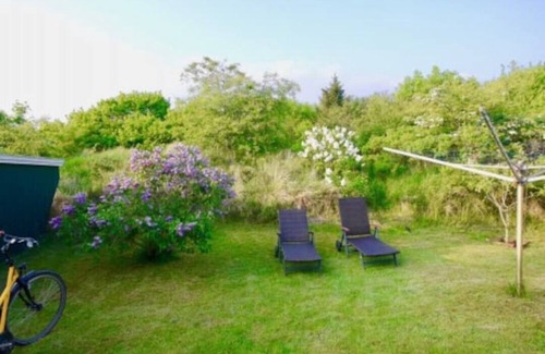 Borkum Apartment | Beautiful vacation apartment with a view of the paddock