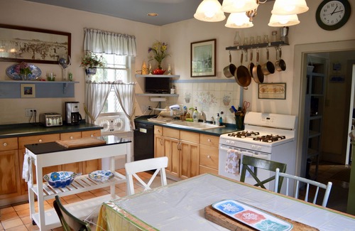 Cape May House | Beautiful Vacation Home, WALK to everything, pet friendly, historic district
