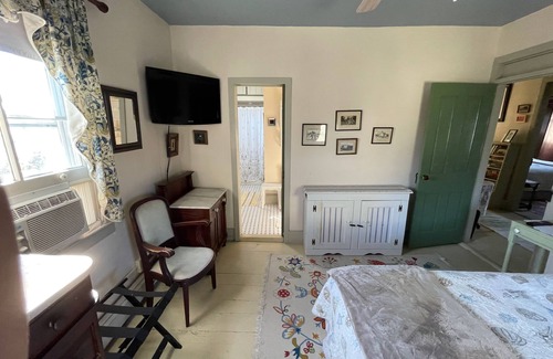 Cape May House | Beautiful Vacation Home, WALK to everything, pet friendly, historic district