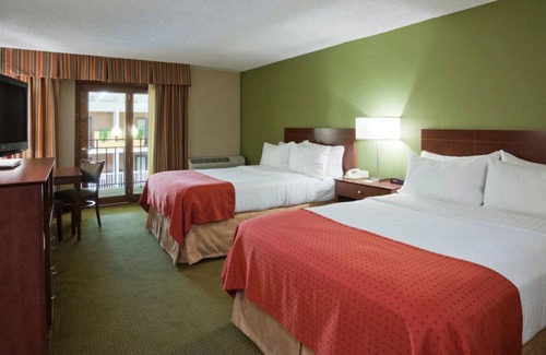Austin House | Beautiful Vacation Spot for Groups!