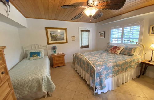 Venetian Shores House | Beautiful Venetian Shores Waterfront 4 bedroom Home away from Home!