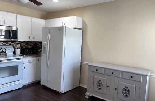 Plantation Condo | Beautiful Venice 3B/2B Condo on Golf Course