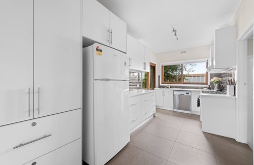 Portarlington House | Beautiful Victorian Home With Amazing Views and Centrally Located