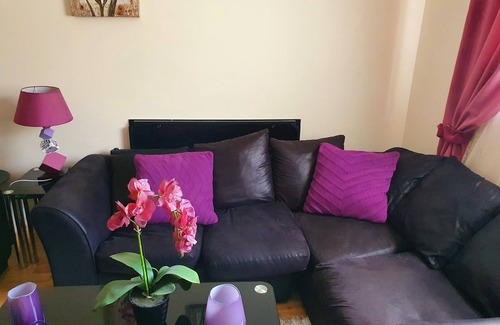Wimbledon Apartment | Beautiful Victorian 1 bedroom conversion flat on a quiet leafy Wimbledon street.