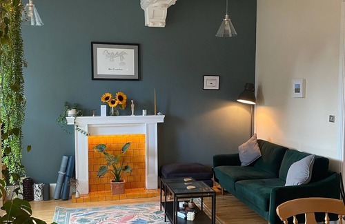 Kilmartin Apartment | Beautiful Victorian Luxury Flat in the Heart of th