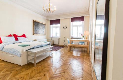 Josefstadt Apartment | Beautiful Viennese apartment