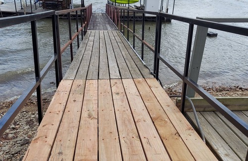 Edwards House | Beautiful view on lake! Enjoy 5bdrm 3 bath with 2 decks firepit and private dock