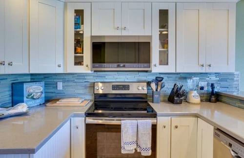 Avalon Condo | Beautiful views day and night!