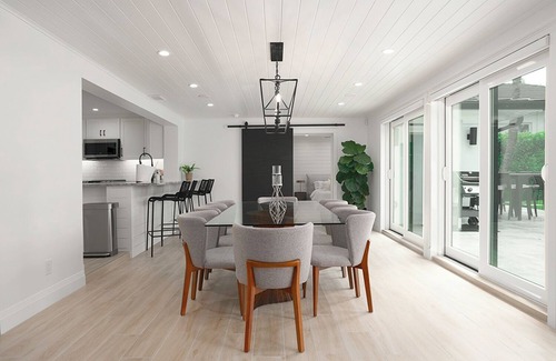 Old Naples House | Beautiful views of Naples Bay and walking distance to 5th ave!